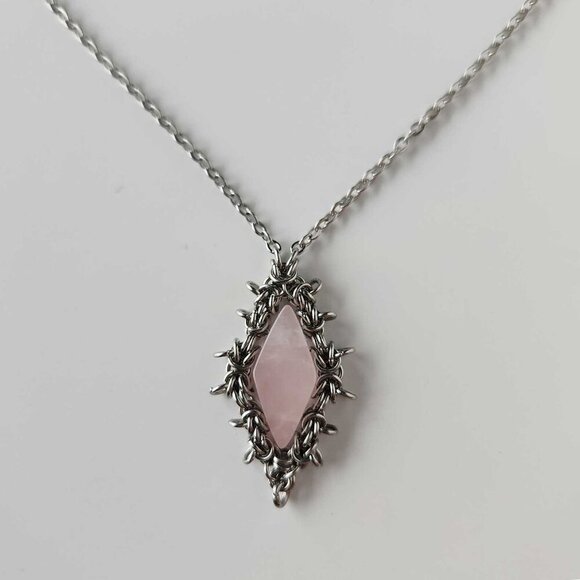 Vintage antique rose quartz and silver chainmail necklace ✦ fairy style ✦ - Picture 6 of 8